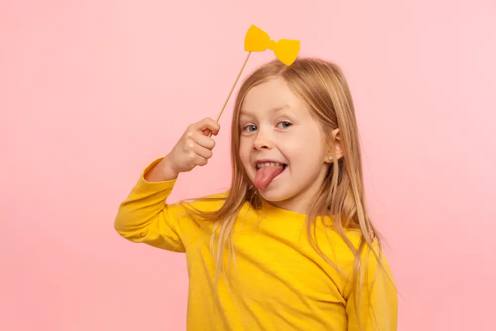 can tongue tie cause speech delay in kids